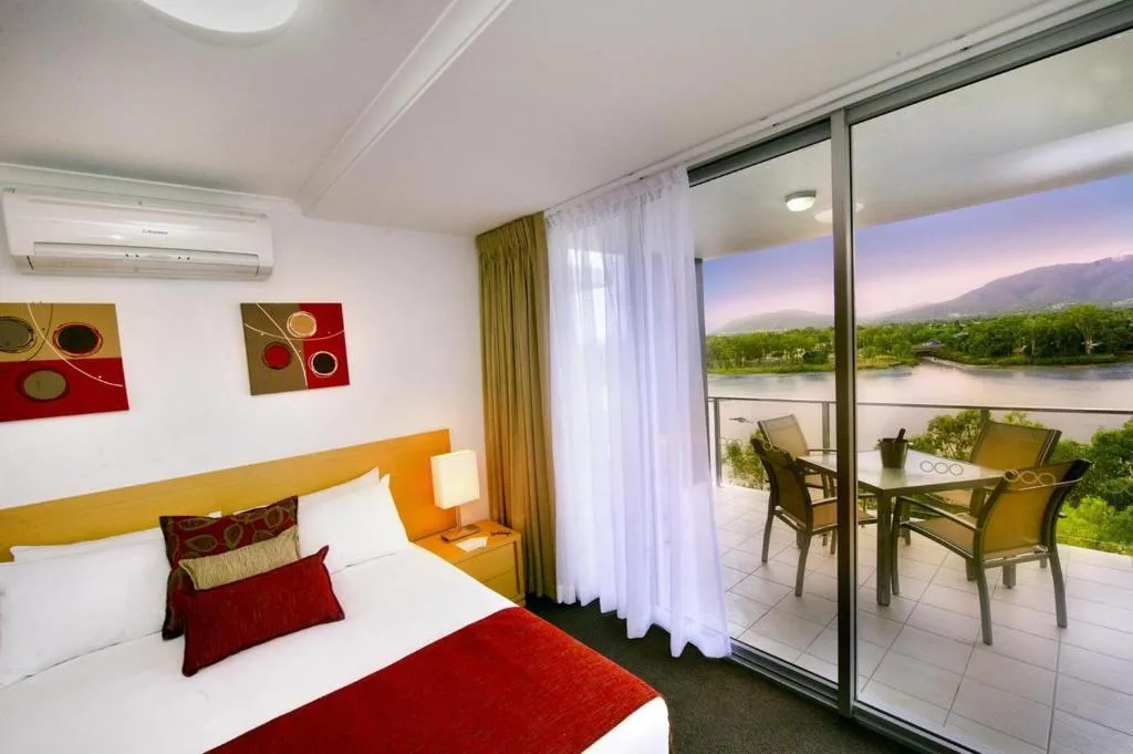 Edge Apartment Hotel — 4