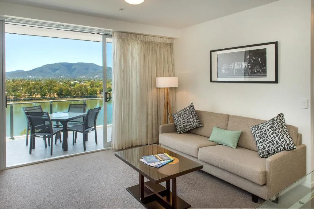 Empire Apartment Hotel Rockhampton — 5