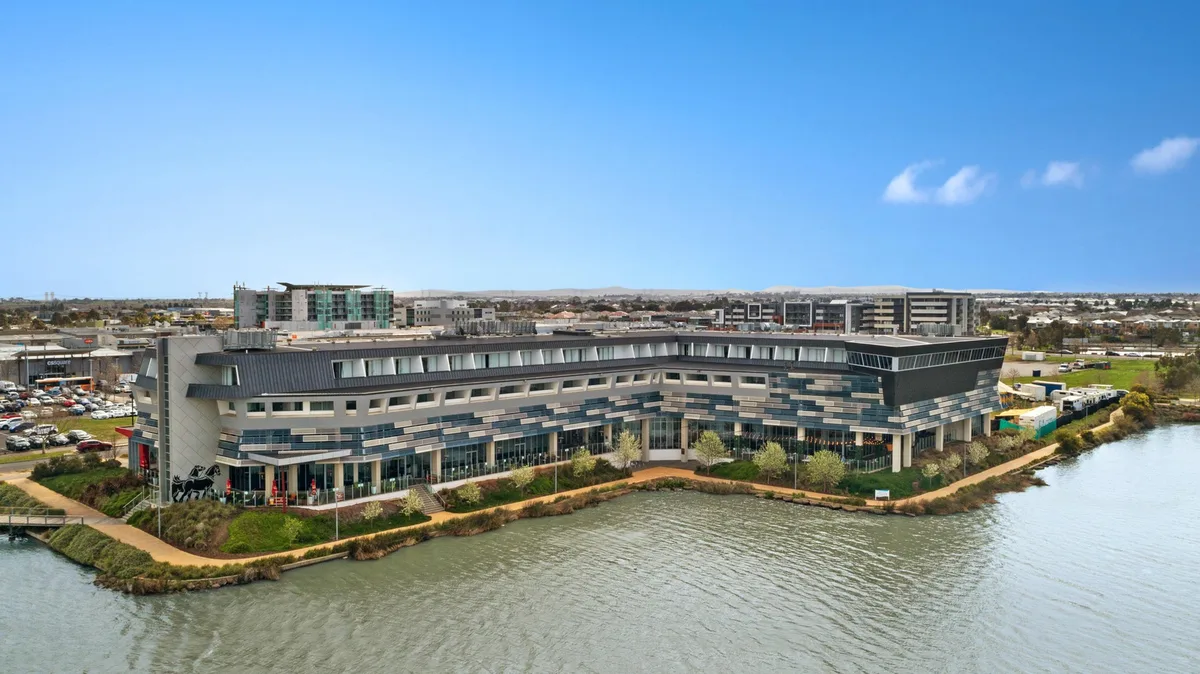 Mercure Melbourne Caroline Springs — 2