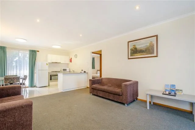 Werribee Motel & Apartments — 2
