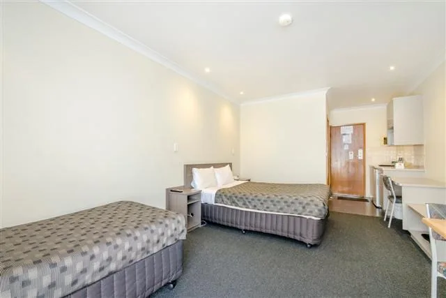Werribee Motel & Apartments — 4