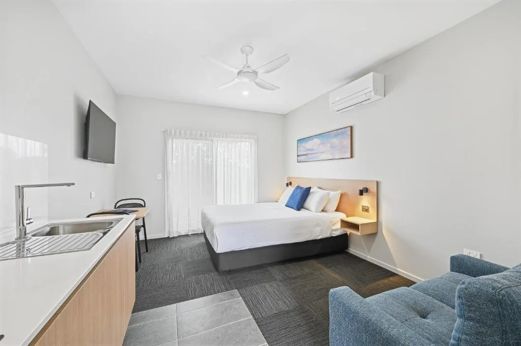 Avenue WEST Studio Units — 5