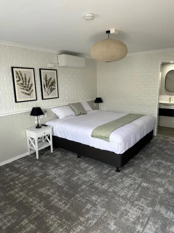 The Shamrock Hotel — 3