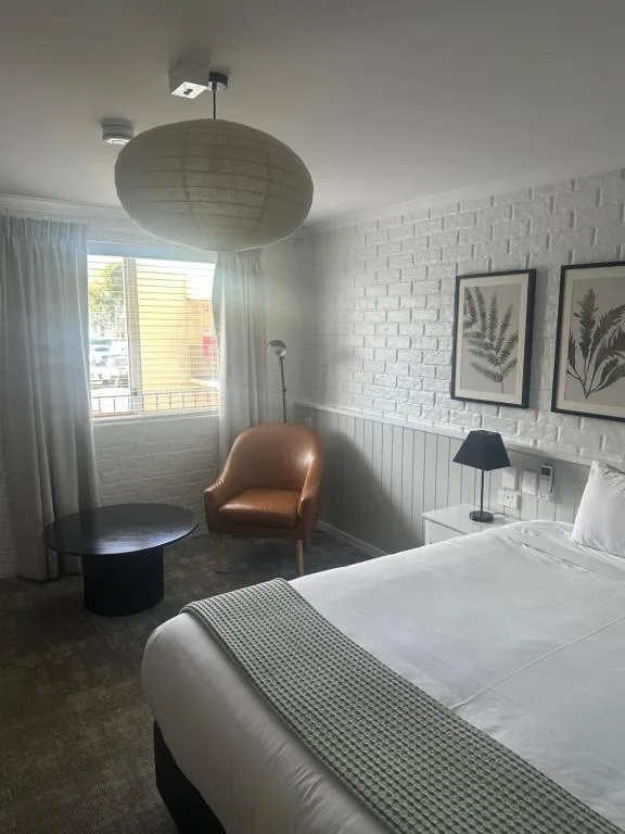 The Shamrock Hotel — 5