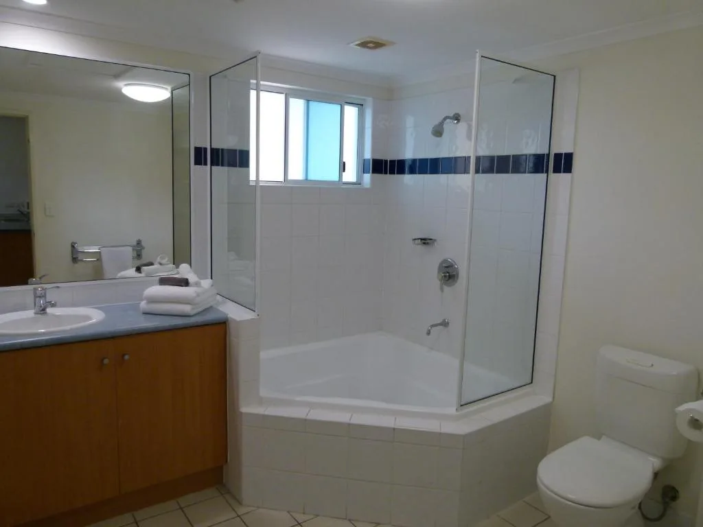 Madison Ocean Breeze Apartments — 3