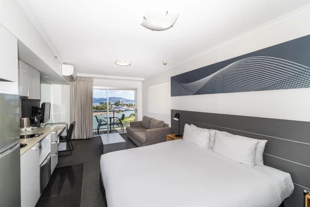 Oaks Townsville Hotel — 2