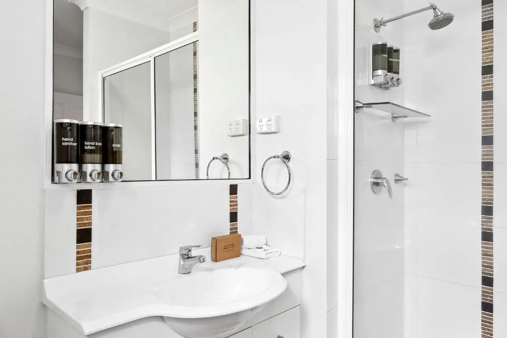 Park Regis Anchorage — 3