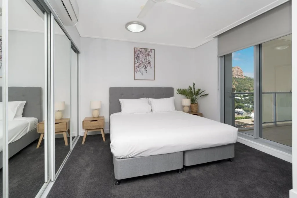 The Dalgety Apartments — 2