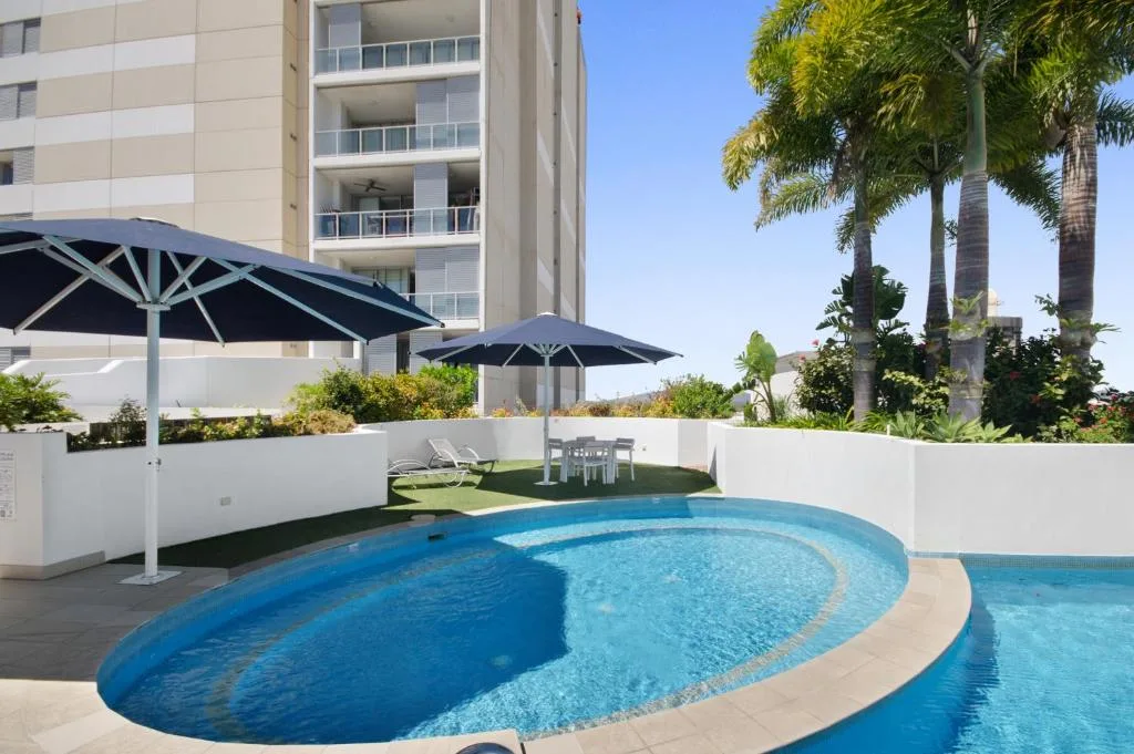 The Dalgety Apartments — 4