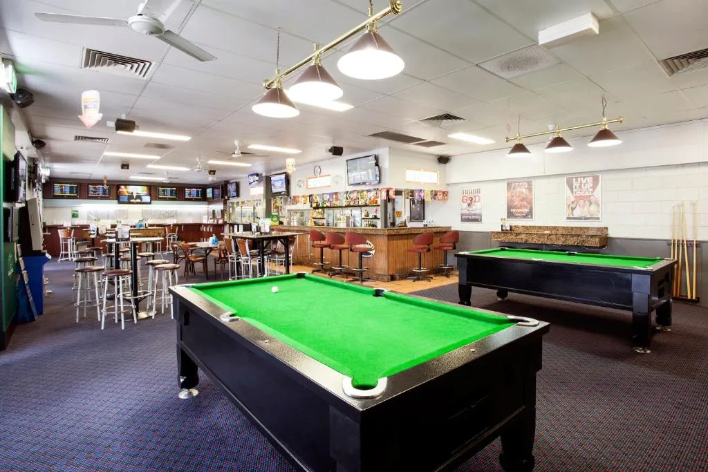 Upper Ross Hotel — 5