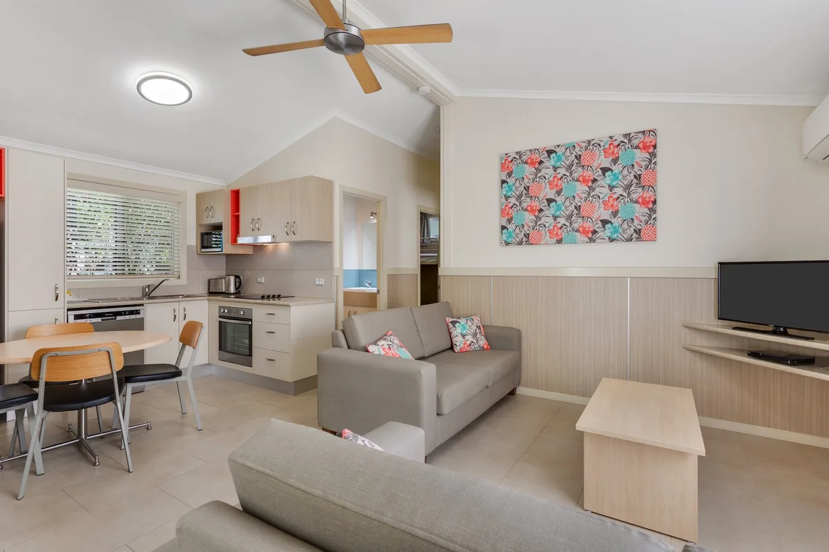 Ashmore Palms Holiday Village — 5