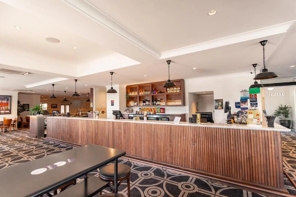 Sportsmens Club Hotel — 4