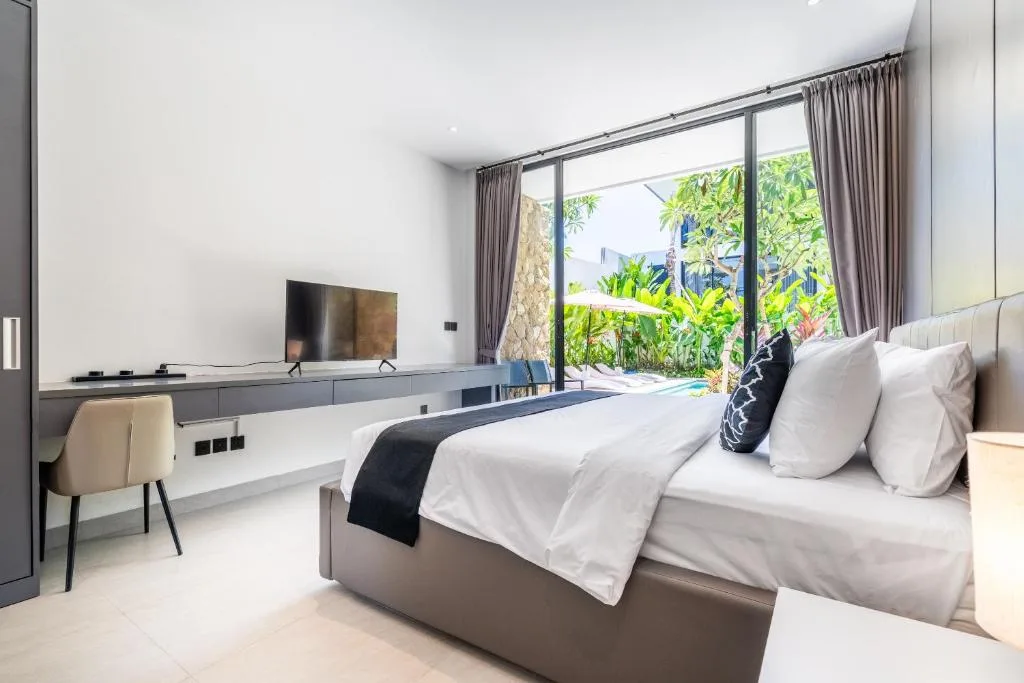 The R Apartment Pererenan — 3