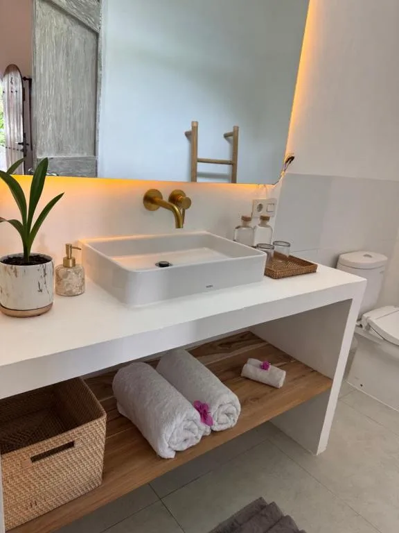 White Coconut Resort — 4