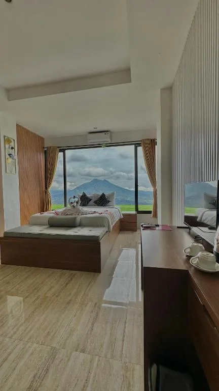 Devanora Hotel & Resto