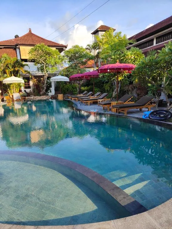 Berlian Inn Kuta Beach — 3