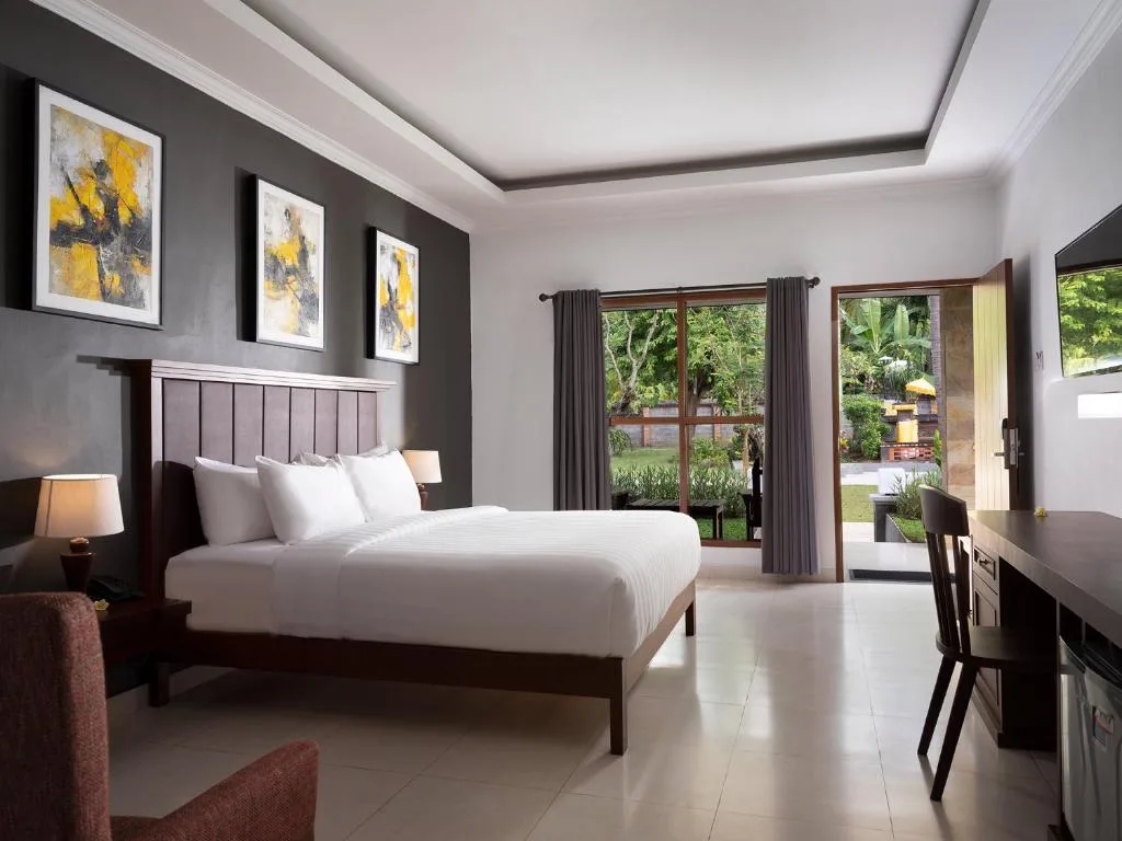 Brits Resort Lovina — 2