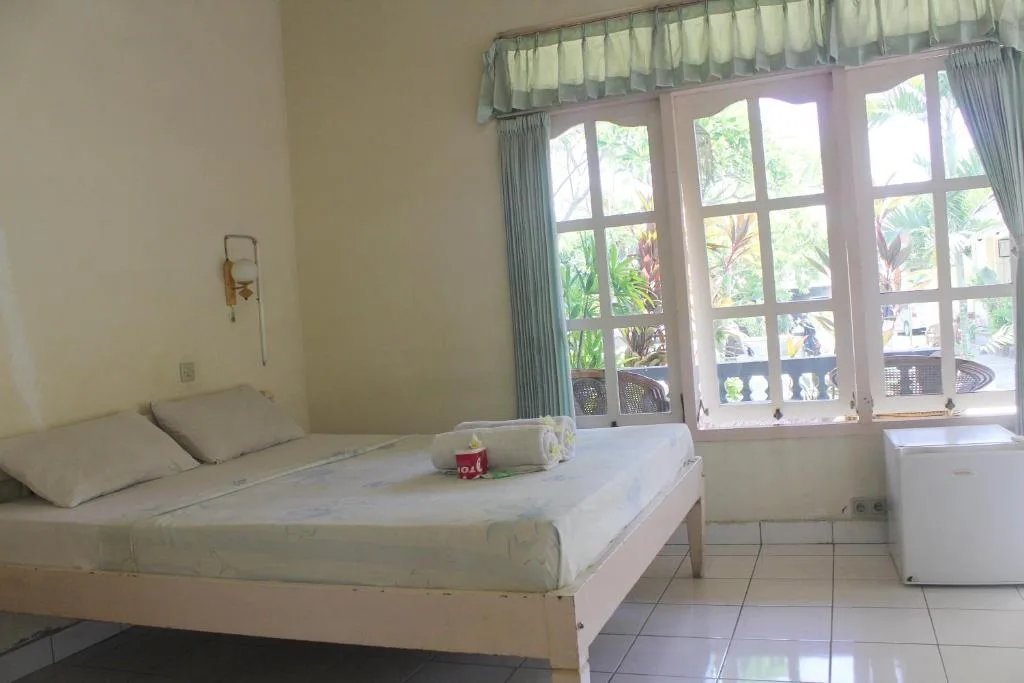 Taman Lily's Hotel — 2