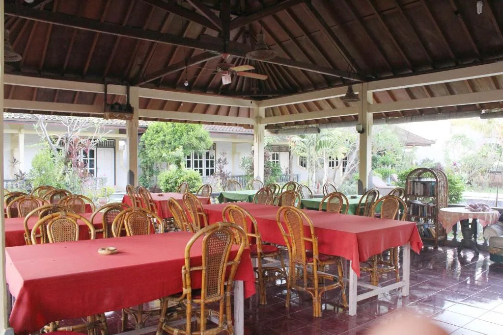 Taman Lily's Hotel — 5