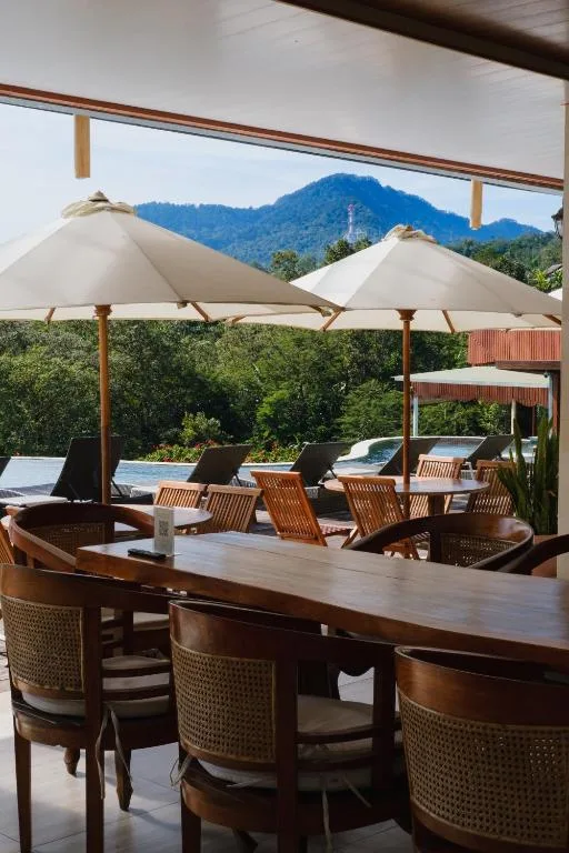 Giriwood Hotel & Villa — 5