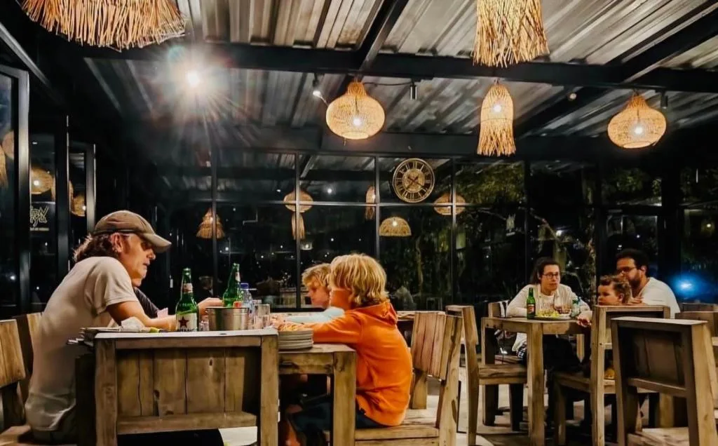 Kraras Munduk The Room & DonBiyu Rooftop Rendezvous Restaurant — 2