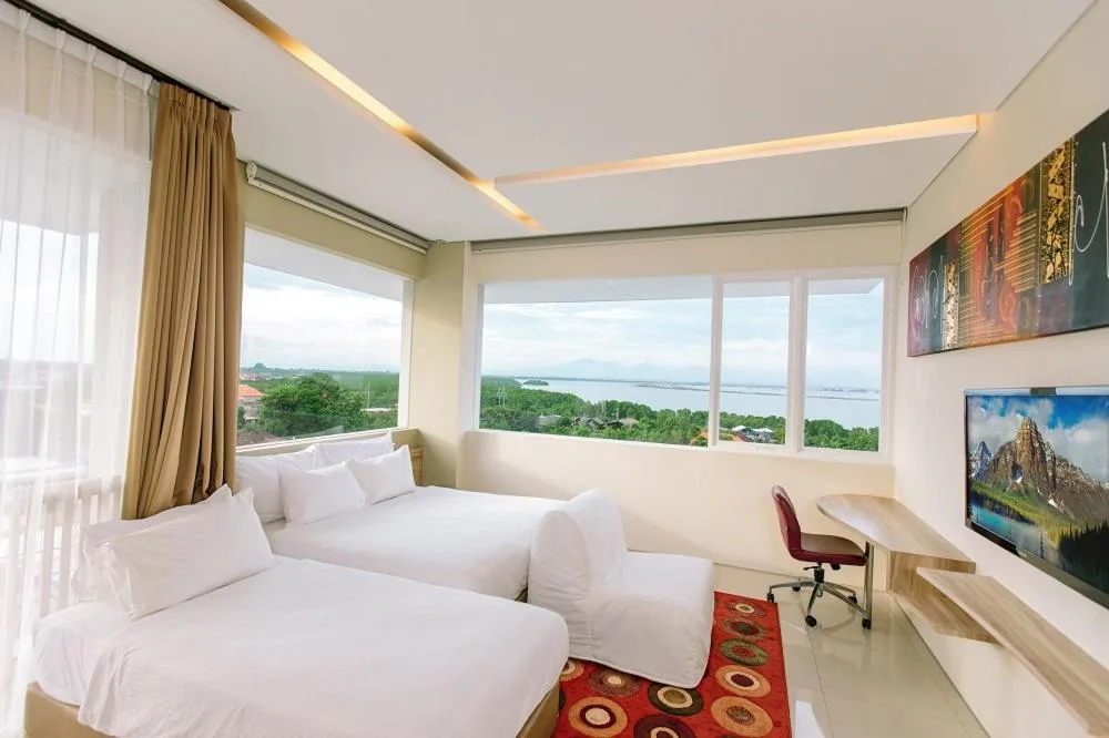 Mahogany Hotel — 4