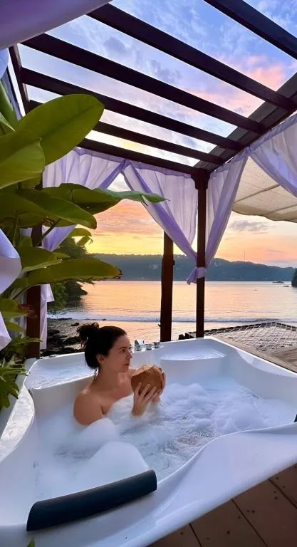 Beachfront Luxury Dome Villas - Gamat Bay Resort