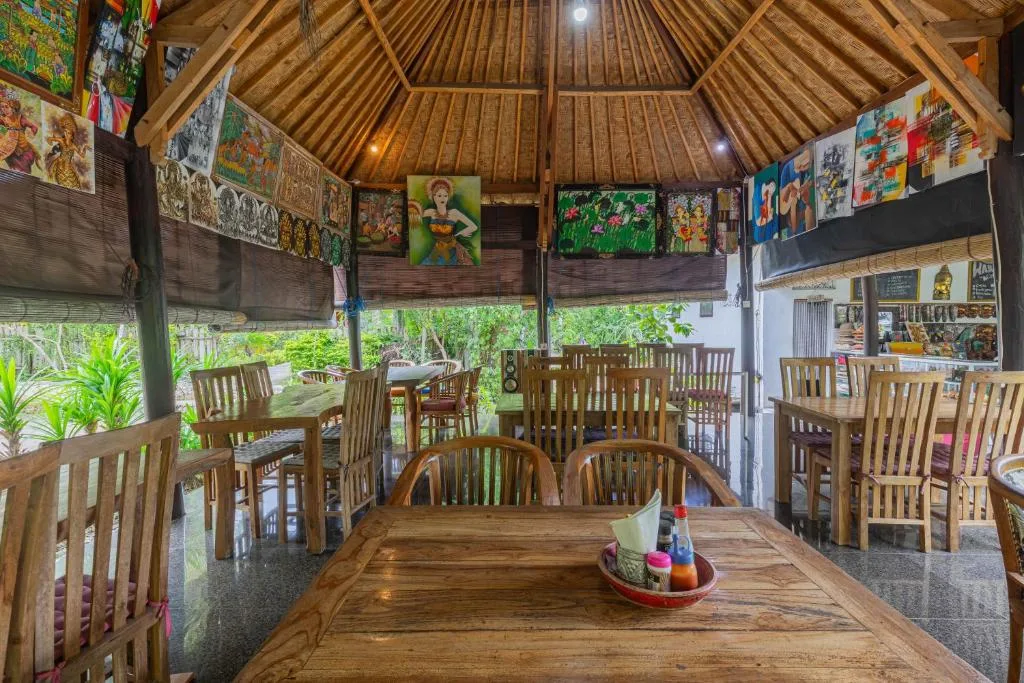 Radjes Bungalow Nusa Penida — 4