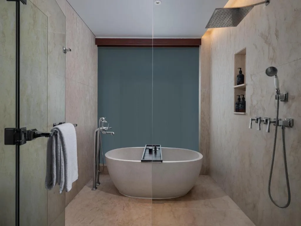 Bali Beach Hotel — 3