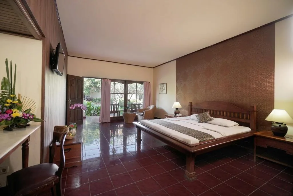 Bumas Hotel — 2