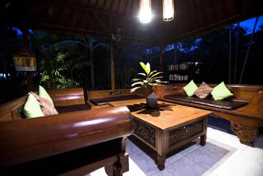 Bumi Ayu Bungalow Sanur — 4