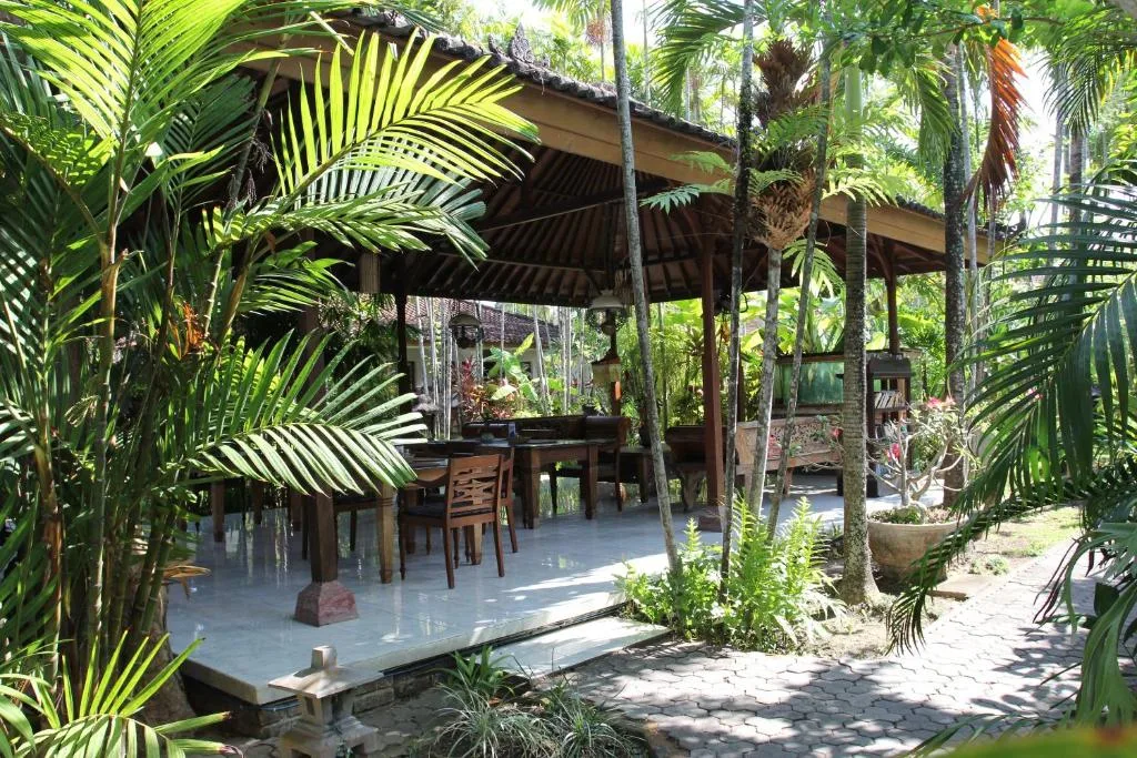 Bumi Ayu Bungalow Sanur — 5