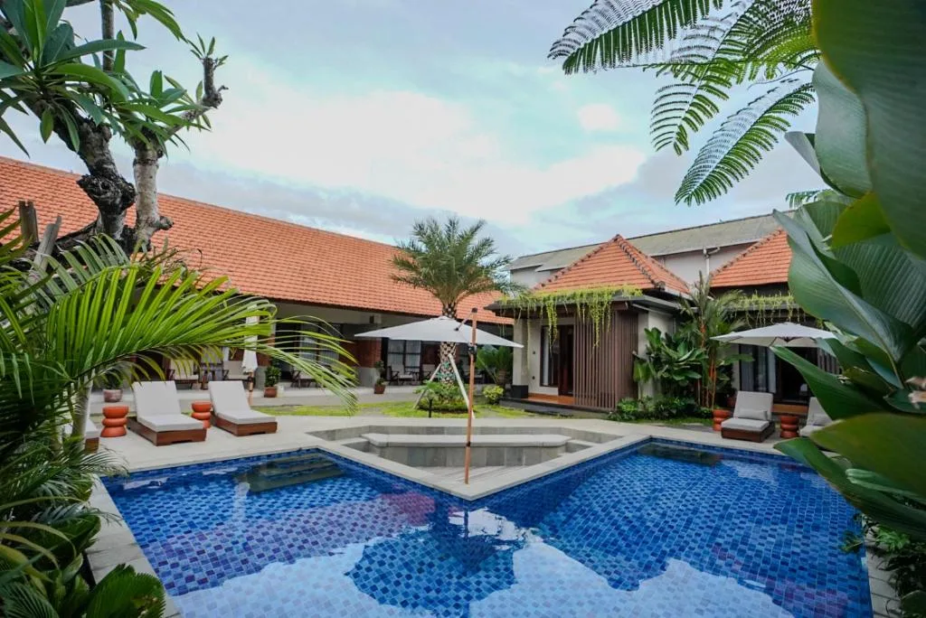 Kesumasari Living — 3