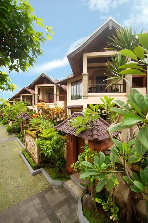 Bali Ayu Hotel & Villas 10 Minutes Walking Distance to the Beach — 4