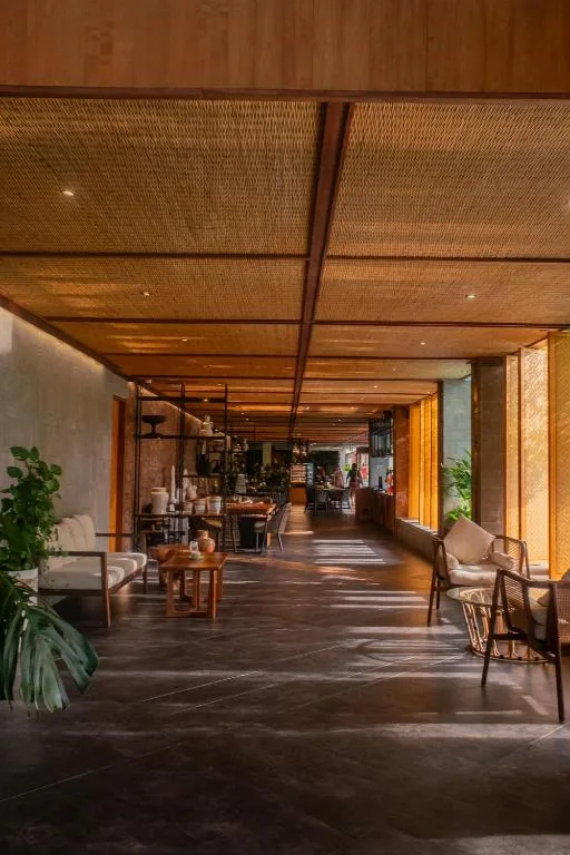 Kayumas Seminyak Resort — 4