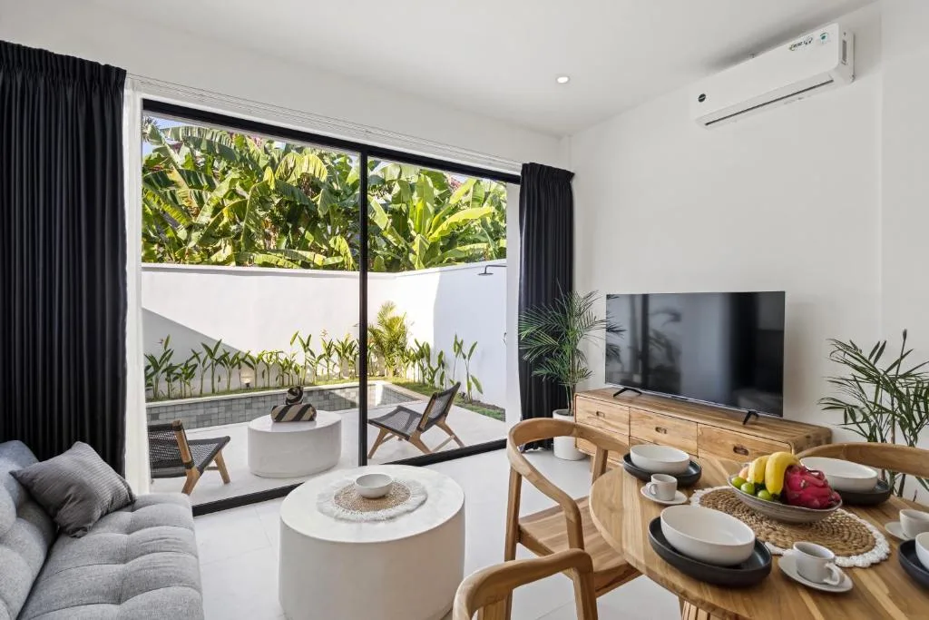 White Residence - Art & Boutique Villas — 2