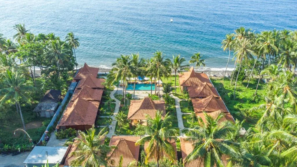 Dani Beach Villa - Beachfront Villas in Tejakula — 2
