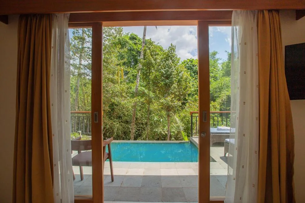 MJ House — 2