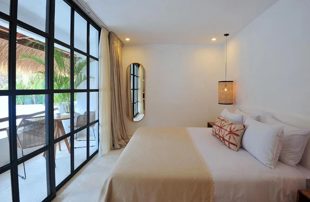 Amara Uluwatu — 2