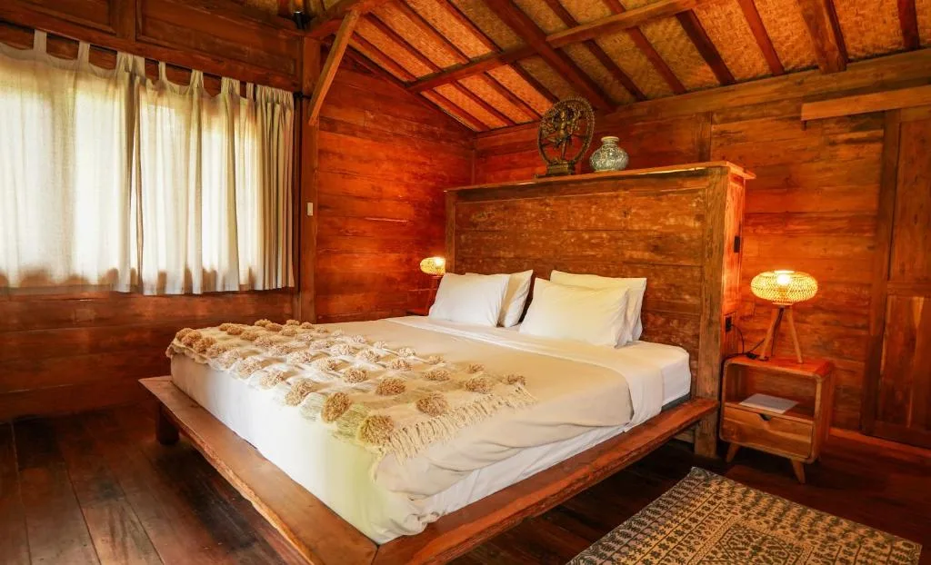 Rumah Bambu Gladek Tiga