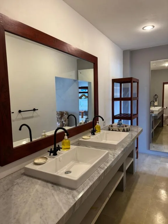 Uluwatu Stay's Deluxe Suite #5 — 3