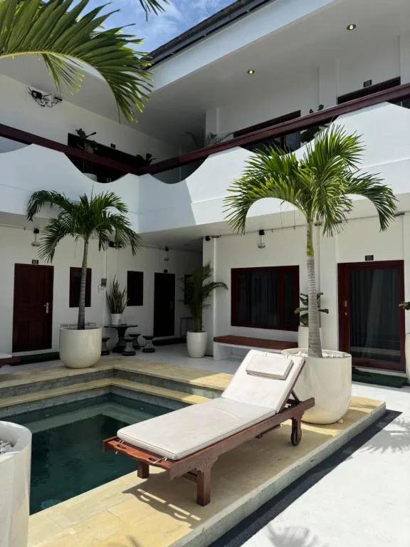 Uluwatu Stay's Deluxe Suite #5 — 4