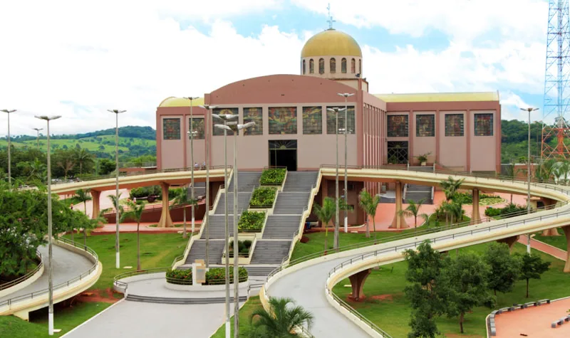 Hotel Turismo Trindade/GO - Próximo a Basílica Divino Pai Eterno - Grupos e Excursões — 4