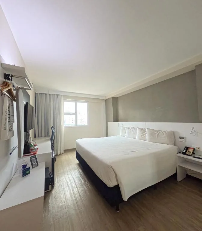 Esuites Virgínia Luxemburgo — 2