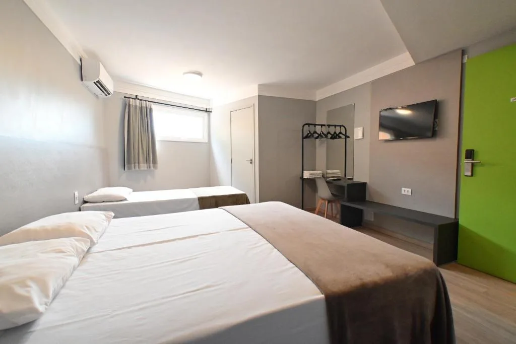 Hotel PrimeInn Excelente Custo Benefício e Taxas de Estacionamento Isentas — 3