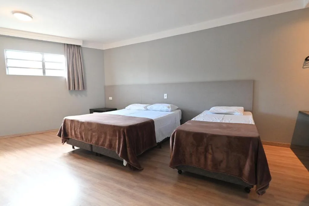 Hotel PrimeInn Excelente Custo Benefício e Taxas de Estacionamento Isentas — 5