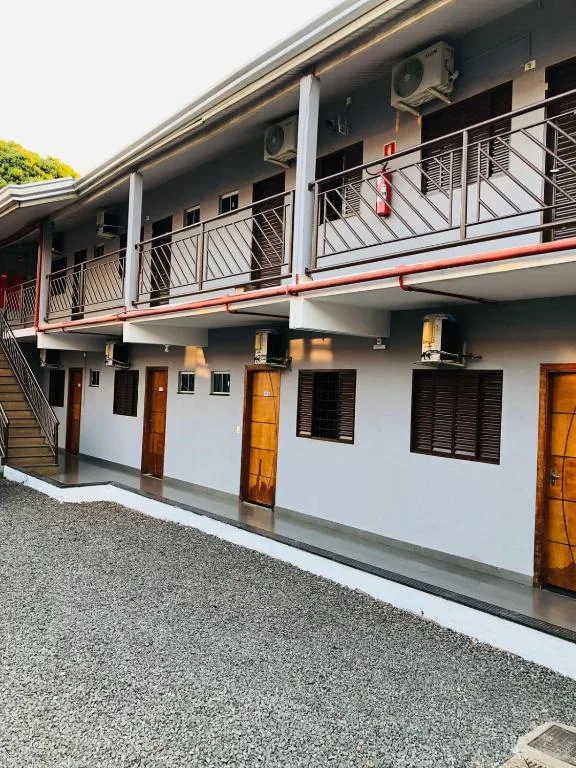 Hotel 2 Irmãos — 5