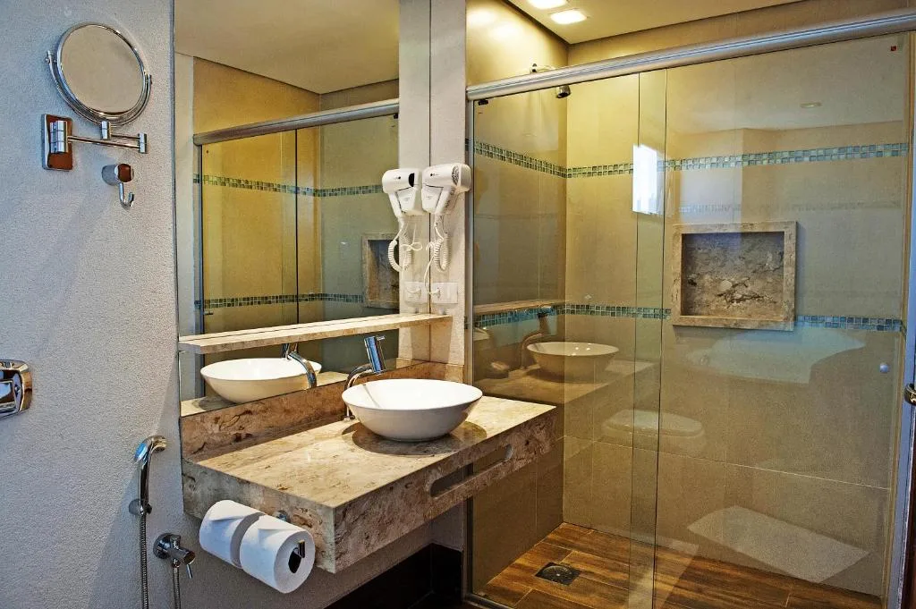 Hotel Metropolitan — 3
