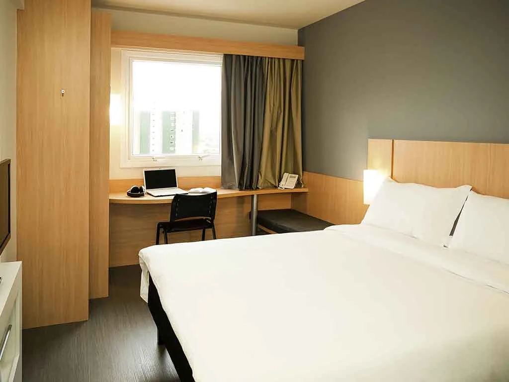 ibis Cascavel — 4