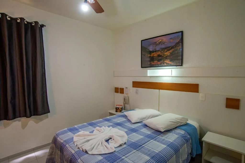 Bandeira Hotel — 2